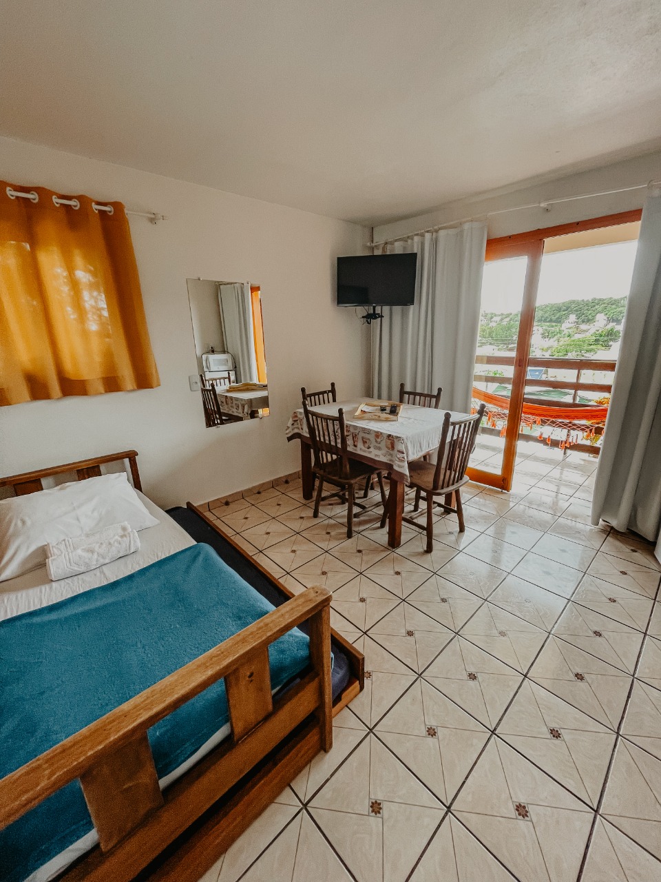 Apartamento com varanda ( 3px )